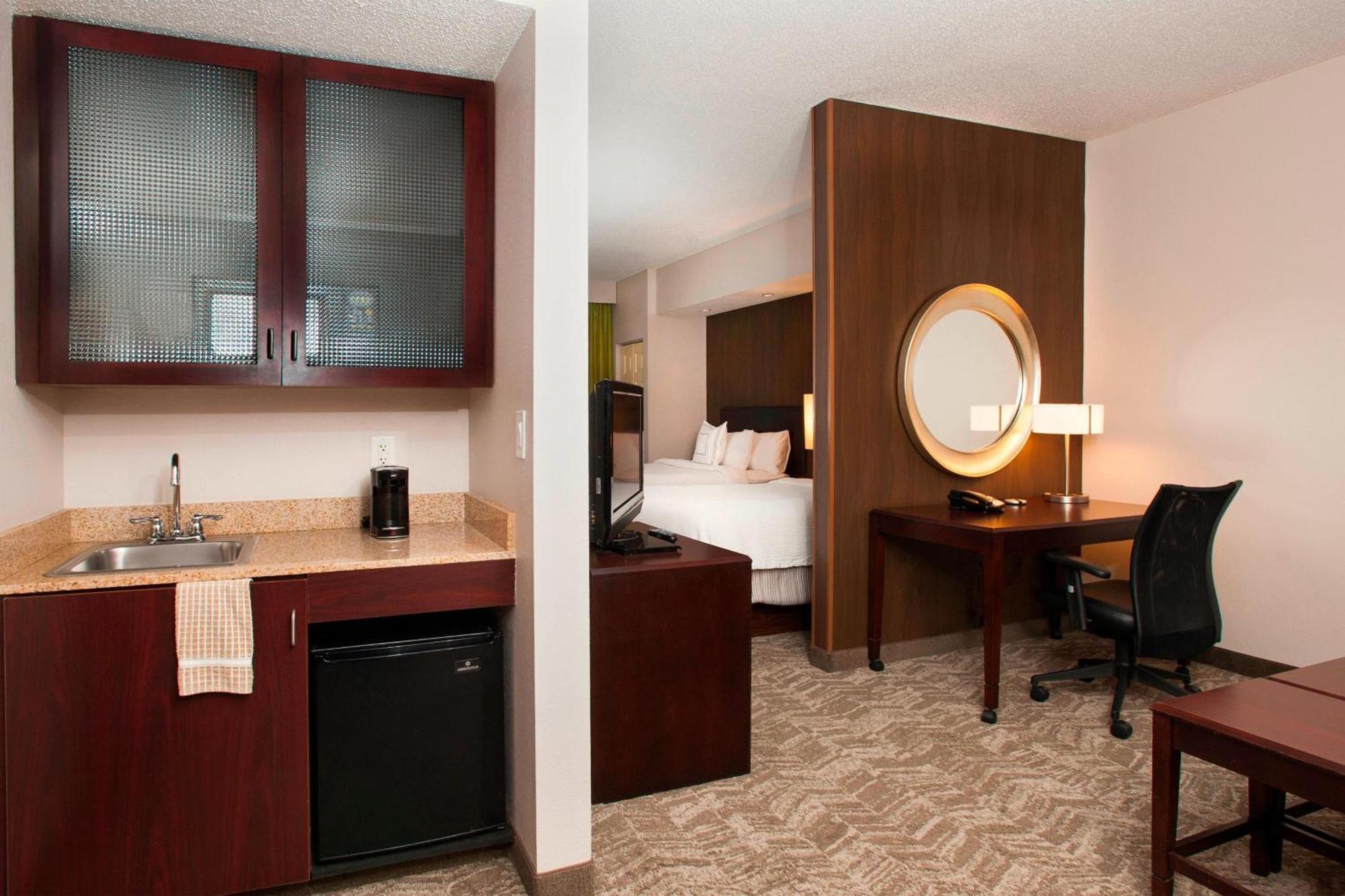 Springhill Suites Birmingham Colonnade Extérieur photo