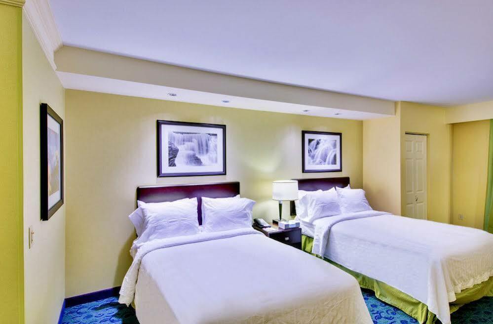 Springhill Suites Birmingham Colonnade Extérieur photo